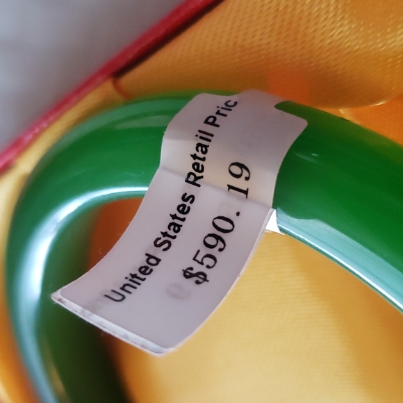 Solid Green Jade Bangle - Picture 5 of 8